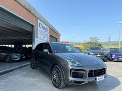 Grigio Usata 2020 Porsche Cayenne Turbo S SUV | 54.990 €