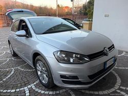 Grigio Usata 2015 VW Golf Comfortline Tre volumi | 8490 € (Buon prezzo)
