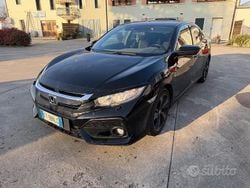 Nero Usata 2019 Honda Civic Executive Tre volumi | 10.700 €