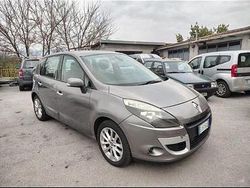 Grigio Usata 2011 Renault Scénic III Monovolume | 4800 € (Buon prezzo)