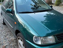 Verde Usata 1997 VW Polo Tre volumi | 1200 €