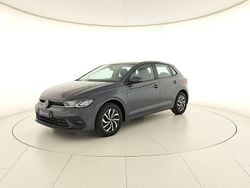Grigio Usata 2023 VW Polo Life Tre volumi | 18.500 € (Buon prezzo)