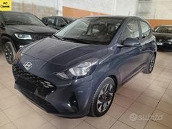 Grigio Usata 2024 Hyundai i10 Due volumi | 14.400 € (Buon prezzo)