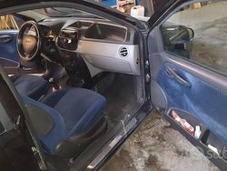 Nero Usata 2002 Fiat Punto | 990 € (Buon prezzo)