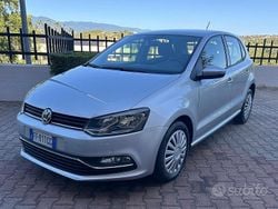Grigio Usata 2016 VW Polo Comfortline Tre volumi | 8900 € (Buon prezzo)