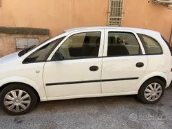 Usata 2009 Opel Meriva Monovolume | 1600 € (Buon prezzo)
