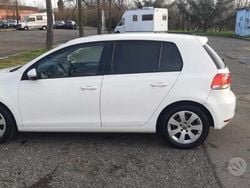 Bianco Usata 2011 VW Golf VI United Tre volumi | 4600 € (Buon prezzo)