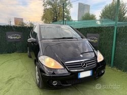 Nero Usata 2008 Mercedes A160 Tre volumi | 2490 € (Ottimo prezzo)