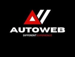 Bianco Usata 2013 Toyota Yaris Hybrid Lounge Tre volumi | 7490 € (Ottimo prezzo)