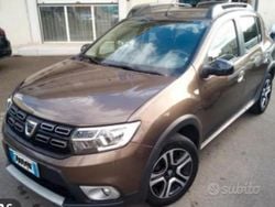 Marrone Usata 2020 Dacia Sandero Anniversary Tre volumi | 9900 € (Buon prezzo)