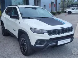 Bianco Usata 2023 Jeep Compass Trailhawk SUV | 27.900 € (Buon prezzo)