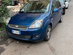 Blu Usata 2008 Ford Fiesta Tre volumi | 1000 € (Ottimo prezzo)