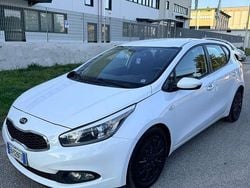 Bianco Usata 2013 Kia Ceed Due volumi | 3200 € (Ottimo prezzo)