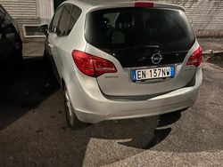 Grigio Usata 2012 Opel Meriva Monovolume | 5300 € (Buon prezzo)