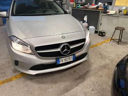 Argento Usata 2017 Mercedes A180 Executive Tre volumi | 15.850 € (Buon prezzo)