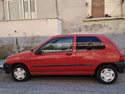Rosso Usata 1992 Renault Clio Due volumi | 1000 €