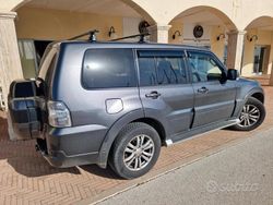 Grigio Usata 2015 Mitsubishi Pajero SUV | 25.000 €