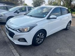 Bianco Usata 2019 Hyundai i20 Tre volumi | 9700 € (Buon prezzo)