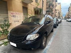 Nero Usata 2005 Chrysler Voyager Limited Monovolume | 3990 € (Buon prezzo)