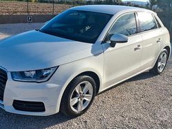 Bianco Usata 2016 Audi A1 Sportback Design Due volumi | 11.490 € (Buon prezzo)