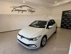 Bianco Usata 2021 VW Golf VIII R-line Tre volumi | 19.999 € (Super prezzo)