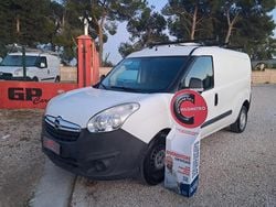 Bianco Usata 2015 Opel Combo Monovolume | 8990 € (Buon prezzo)