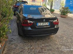 Nero Usata 2005 BMW 320 Tre volumi | 4900 € (Cara)
