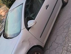 Grigio Usata 2006 VW Golf V Tre volumi | 2700 € (Buon prezzo)