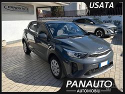 Grigio Usata 2022 Kia Stonic Urban SUV | 10.990 € (Buon prezzo)