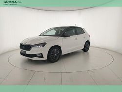 Bianco magnolia grigio graphite metalliz Usata 2023 Skoda Fabia Style Tre volumi | 14.900 € (Buon prezzo)