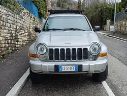 Usata 2005 Jeep Cherokee Limited SUV | 6950 € (Buon prezzo)