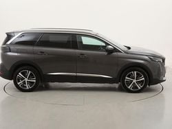Usata 2021 Peugeot 5008 Allure SUV | 20.990 € (Buon prezzo)
