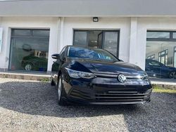 Nero Usata 2022 VW Golf VIII Life Tre volumi | 23.500 € (Buon prezzo)