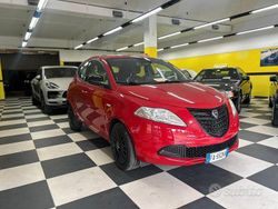 Rosso Usata 2015 Lancia Ypsilon Gold Due volumi | 7990 € (Buon prezzo)