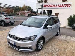 Grigio Usata 2017 VW Touran Business Monovolume | 15.900 € (Buon prezzo)