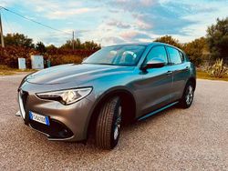 Usata 2018 Alfa Romeo Stelvio Business SUV | 17.500 € (Buon prezzo)