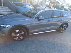 Usata 2023 Volvo V60 CC Station wagon | 32.500 € (Ottimo prezzo)