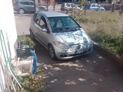 Grigio Usata 2008 Mercedes A180 Tre volumi | 1000 €