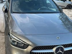 Grigio Usata 2020 Mercedes 180 Tre volumi | 23.500 €