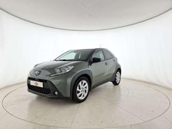 Grigio scuro/tetto nero Usata 2022 Toyota Aygo X Trend SUV | 14.700 € (Buon prezzo)