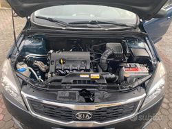 Blu Usata 2010 Kia Ceed Due volumi | 3200 € (Buon prezzo)