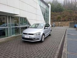 Argento Usata 2016 VW Polo Comfortline Tre volumi | 9500 € (Buon prezzo)