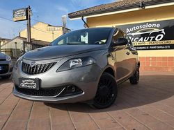Grigio Usata 2022 Lancia Ypsilon Silver Due volumi | 9490 € (Ottimo prezzo)