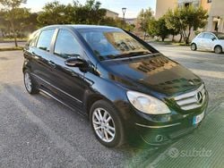 Usata 2006 Mercedes B180 Monovolume | 2000 € (Buon prezzo)