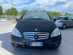 Nero Usata 2010 Mercedes A160 Avantgarde Monovolume | 3000 € (Buon prezzo)