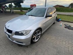Grigio Usata 2007 BMW 320 Efficient Dynamics Station wagon | 5000 € (Cara)