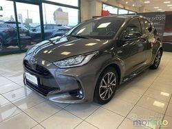 Grigio Usata 2021 Toyota Yaris Hybrid Lounge Due volumi | 16.990 € (Buon prezzo)