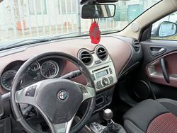 Giallo Usata 2010 Alfa Romeo MiTo Due volumi | 2900 € (Buon prezzo)