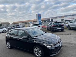 Nero Usata 2025 VW Golf Life Tre volumi | 27.900 € (Buon prezzo)