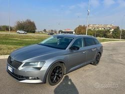 Grigio Usata 2016 Skoda Superb Tre volumi | 11.000 € (Ottimo prezzo)
